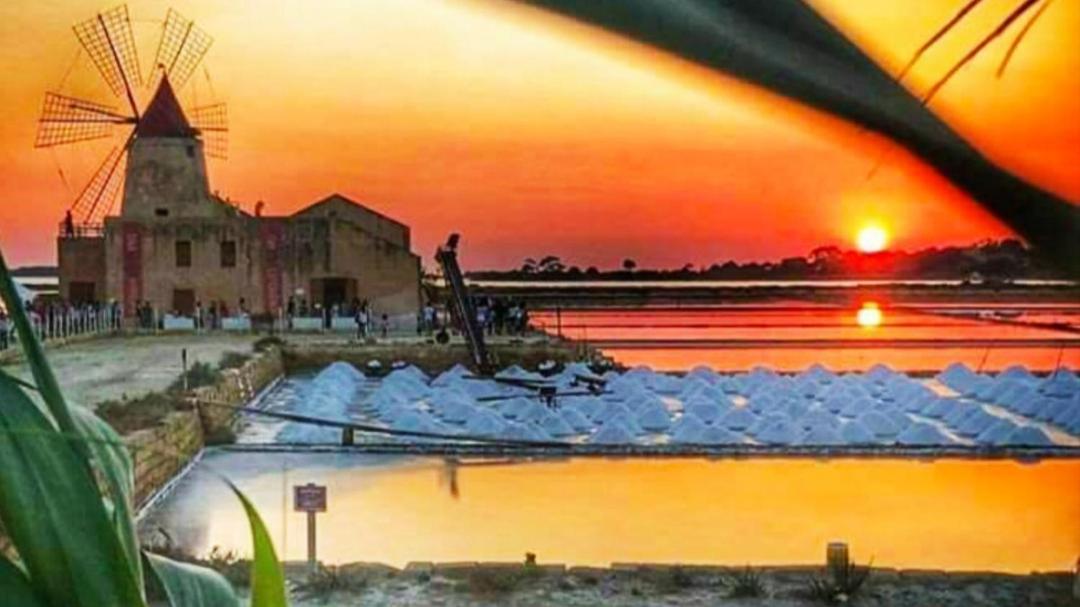 Sunrise Stagnone - Kitesurf Spot Bed & Breakfast Marsala Bagian luar foto