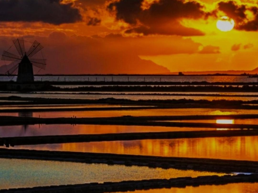 Sunrise Stagnone - Kitesurf Spot Bed & Breakfast Marsala Bagian luar foto