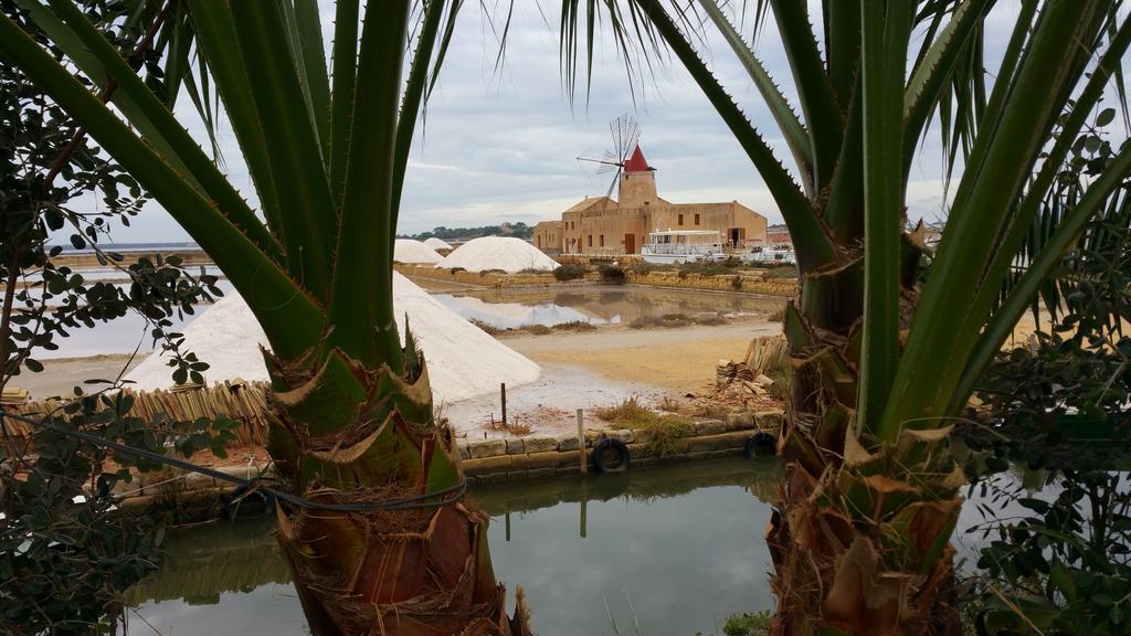 Sunrise Stagnone - Kitesurf Spot Bed & Breakfast Marsala Bagian luar foto